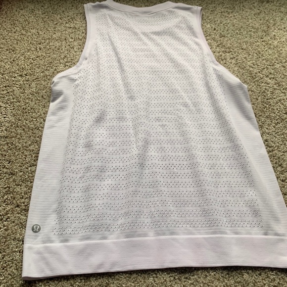 White Lulu tank - Picture 2 of 4